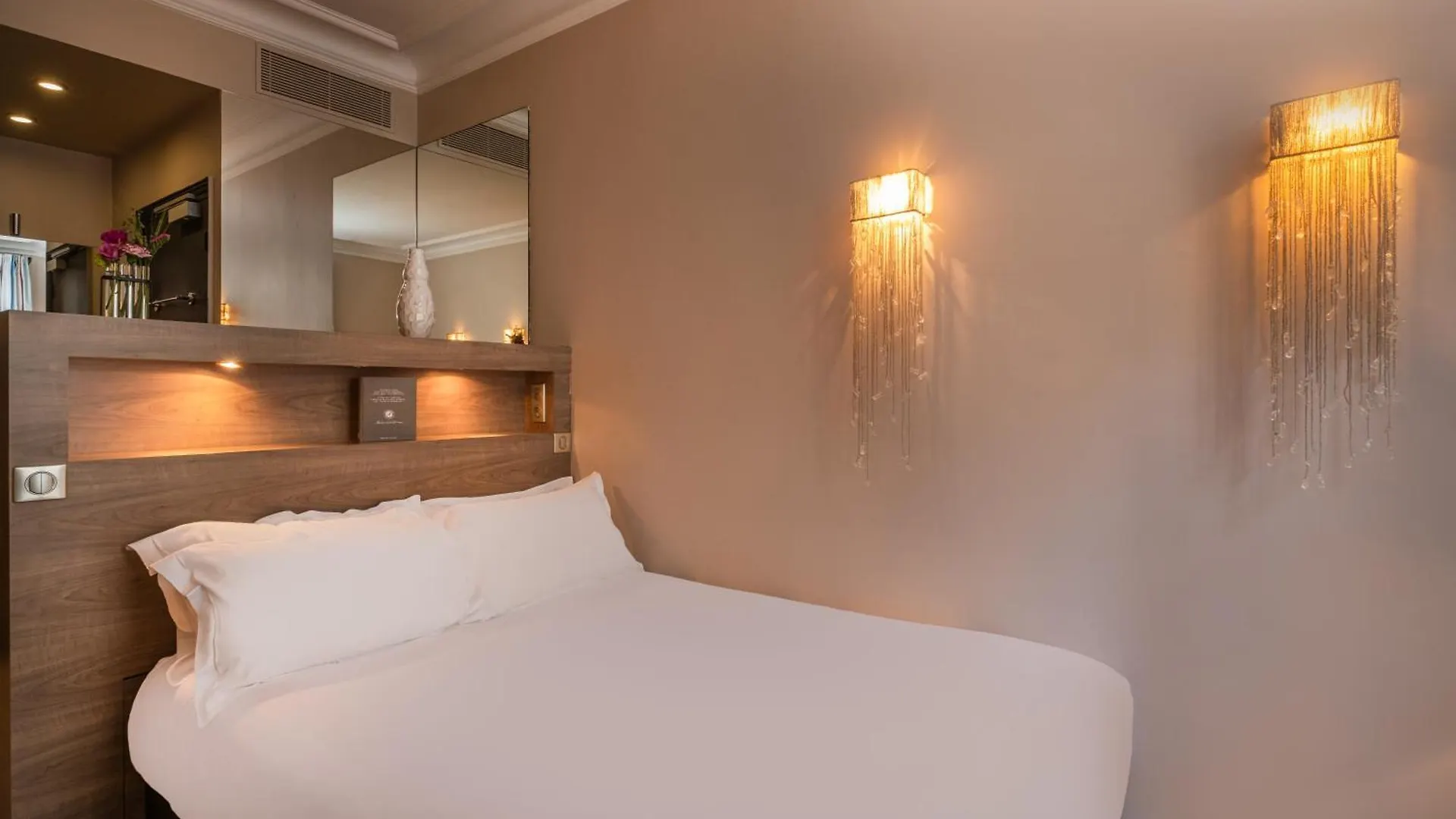 Le Singulier 3* Paris